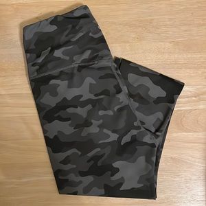 Allfenix Women’s Camo Leggings